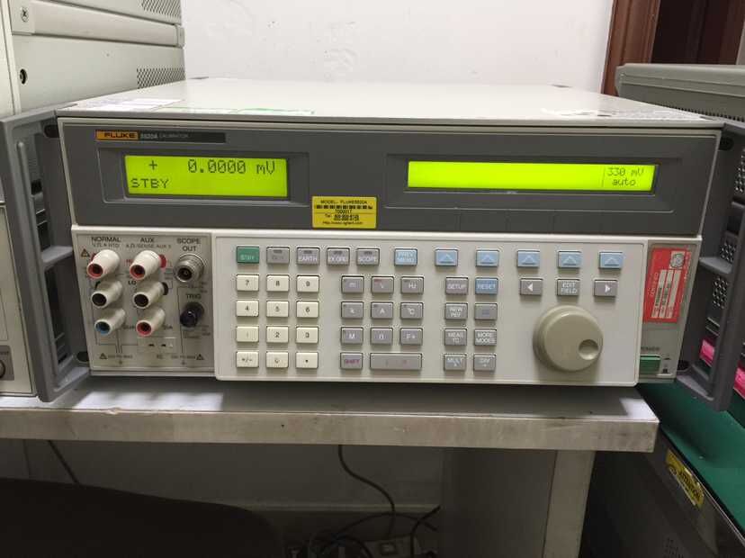 多功能校準(zhǔn)儀器 FLUKE 5500A.jpg